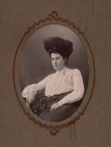 Inez Wadleigh, c. 1905